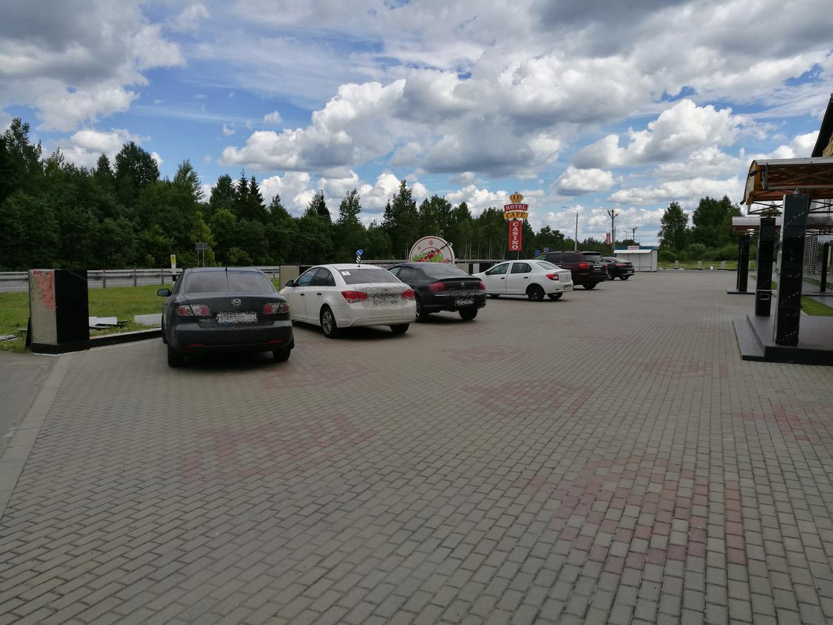 Krts Korona Hotel Sudilovichi Exterior photo
